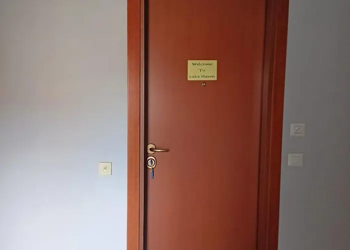 Haven, Cosy A Few Steps From Lake, Newly-renovated! Appartement