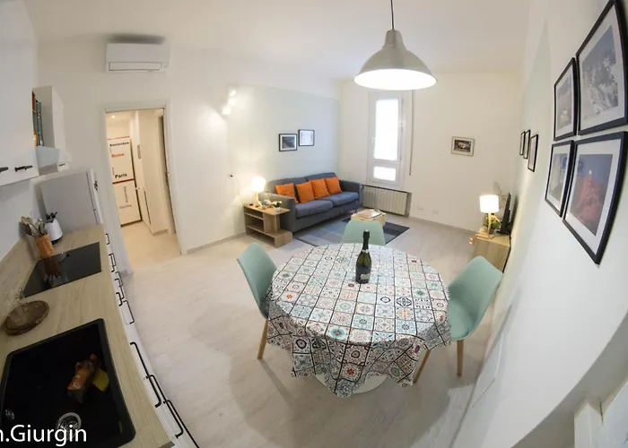 아파트 Haven Just Steps From Como, A Charming Newly-renovated