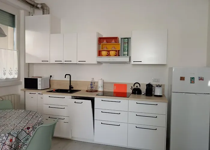 Haven, Cosy A Few Steps From Lake, Newly-renovated! Lecco