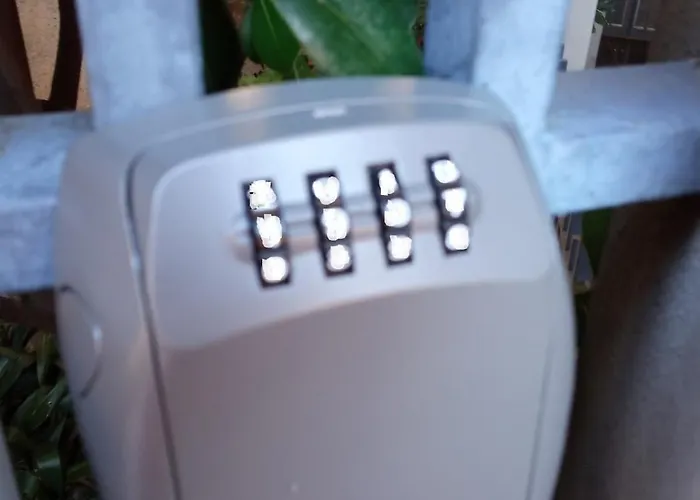 Haven, Cosy A Few Steps From Lake, Newly-renovated! Apartamento