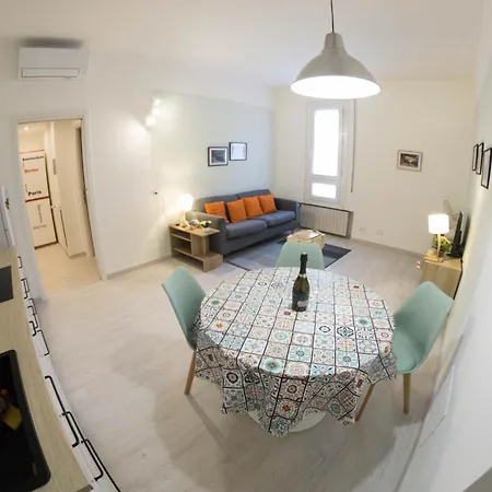 아파트 Haven Just Steps From Como, A Charming Newly-renovated