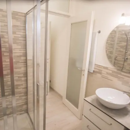 Haven Just Steps From Como, A Charming Newly-renovated Daire Lecco